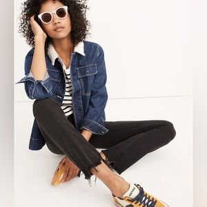 Madewell Mid-Rise Kick Out Jeans Berkley Black Wash Denim Flared Womens Size 30